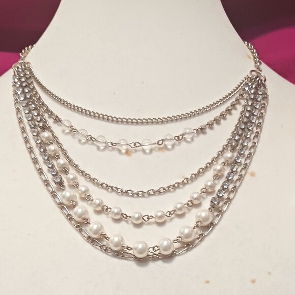 Handmade Vintage Silver Tone Faux Pearl and Rhinestone Fashion Bib Necklace - Picture 4 of 11